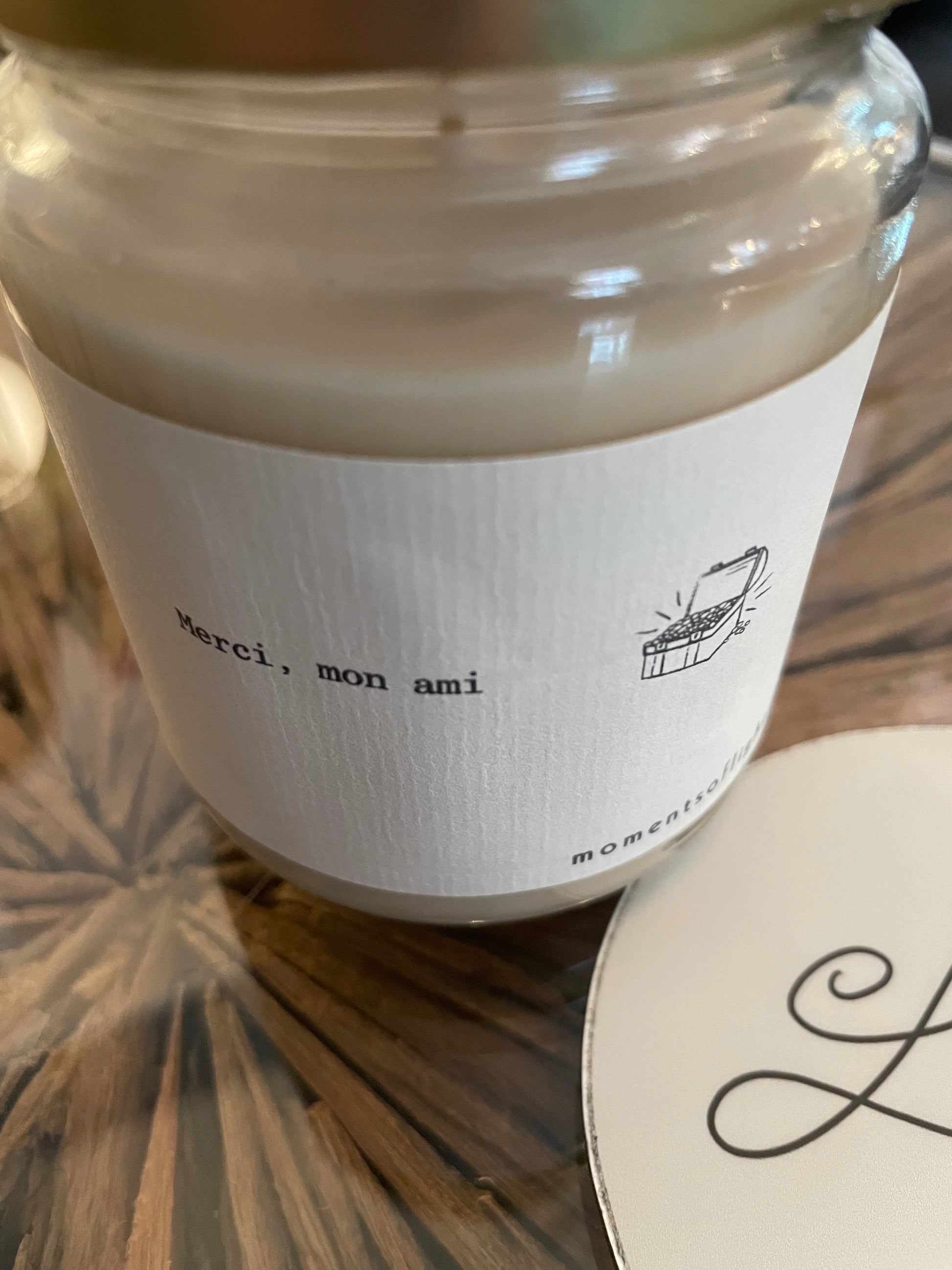 Duftkerze „Amsterdam Signature“ Mercei, mon ami - Deko Café Living Provence